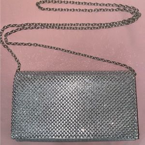 GUNNE SAX by JESSICA McCLINTOCK SILVER EVENING BAG WITH SILVER CHAIN STRAP